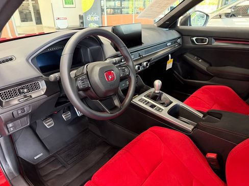 Certified 2025 Honda Civic Type R image 13