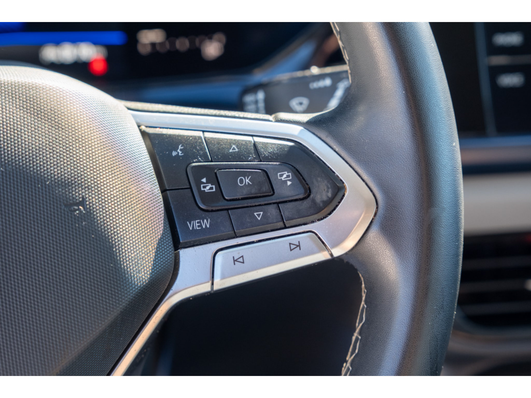 Used 2022 Volkswagen Taos SE FWD image 19