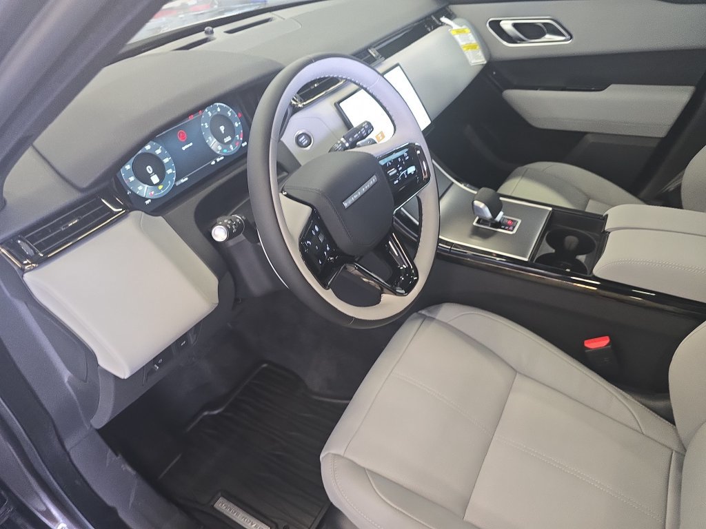 New 2026 Land Rover Range Rover Velar S AWD/4WD image 13