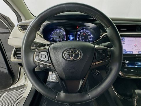 Used 2014 Toyota Avalon Limited image 13