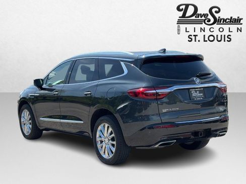 Used 2020 Buick Enclave Essence AWD/4WD image 5