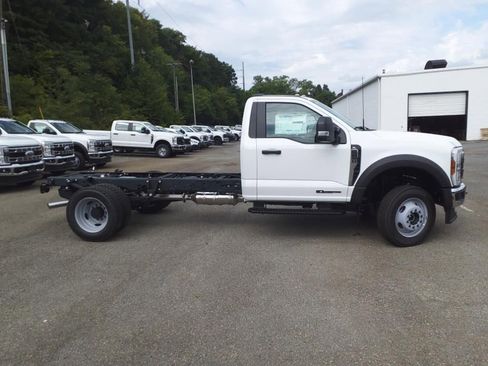 New 2024 Ford F550 4x4 Regular Cab Super Duty image 3