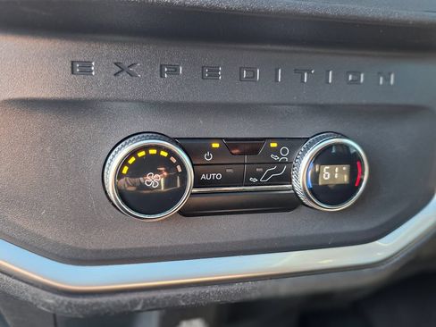 Used 2025 Ford Expedition Max Active AWD/4WD image 24