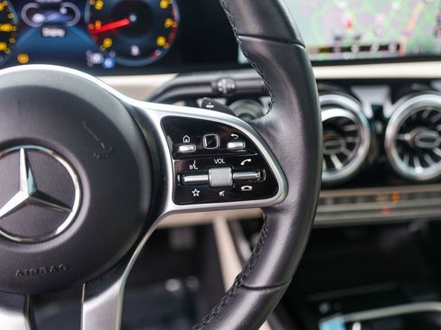 Used 2022 Mercedes-Benz CLA 250 image 16