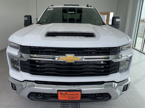 New 2026 Chevrolet Silverado 2500 LT image 8
