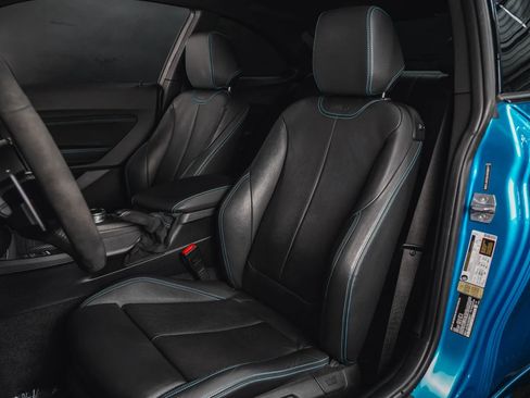 Used 2018 BMW M2 RWD image 46