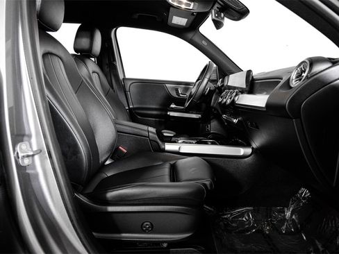 Used 2023 Mercedes-Benz EQB 250+ image 35