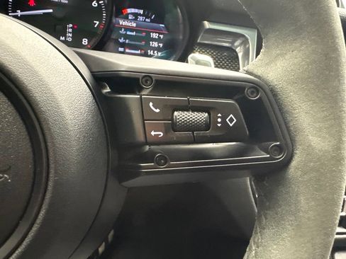 Certified 2023 Porsche Macan AWD/4WD image 36