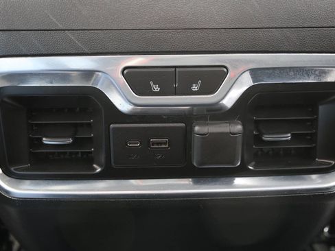 Used 2020 Chevrolet Silverado 1500 LTZ image 22