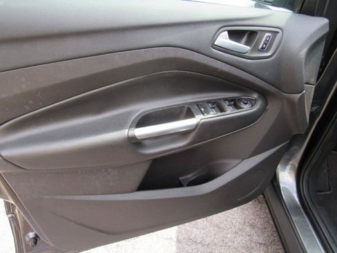 Used 2016 Ford Escape SE AWD/4WD image 15