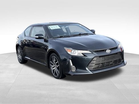 Used 2015 Scion tC image 4