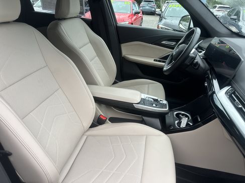 Used 2025 BMW X1 xDrive28i w/ Convenience Package AWD/4WD image 13