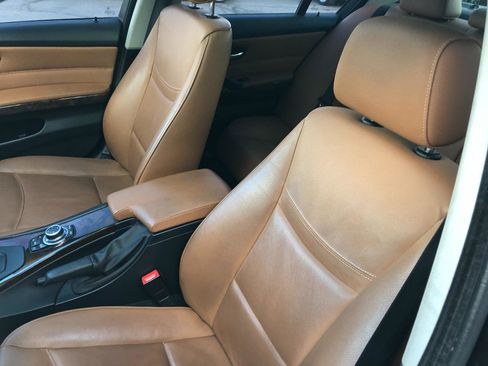 Used 2010 BMW 328i xDrive Sedan image 15