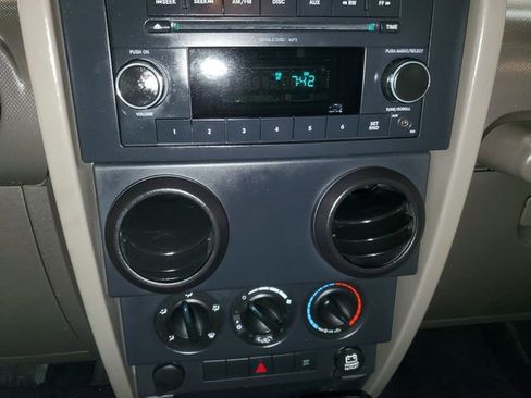 Used 2009 Jeep Wrangler X image 18