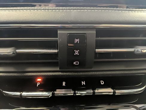 Used 2020 Lincoln Corsair Reserve w/ Equipment Group 201A image 23