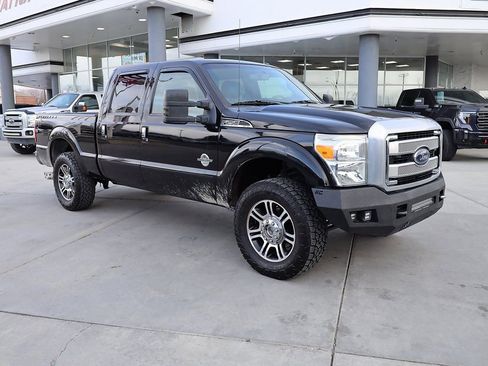 Used 2016 Ford F250 Platinum w/ FX4 Off-Road Package AWD/4WD image 8
