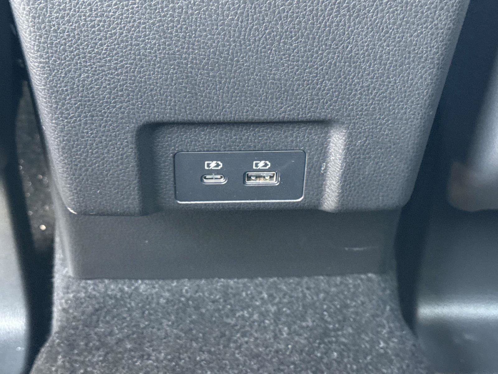Used 2024 Mitsubishi Eclipse Cross AWD image 29