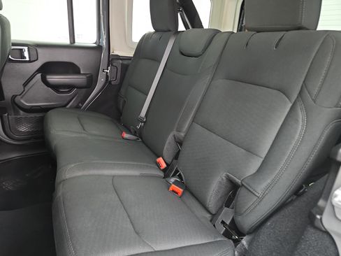 Used 2022 Jeep Wrangler Unlimited Sport AWD/4WD image 13