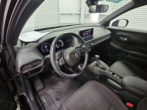 Used 2025 Honda HR-V Sport image 12