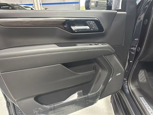 New 2026 Chevrolet Suburban Premier w/ Sun And Tow Package image 10