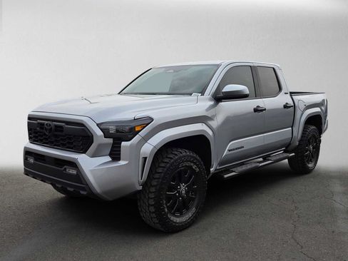 Used 2024 Toyota Tacoma SR5 AWD/4WD image 8