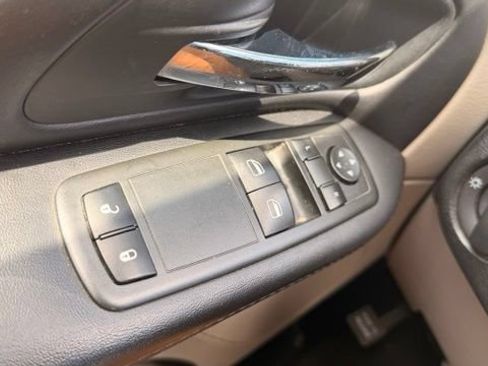 Used 2014 Dodge Grand Caravan SE w/ Quick Order Package 29E SE FWD image 15