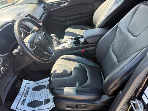 Used 2018 Ford Edge Titanium AWD/4WD image 9