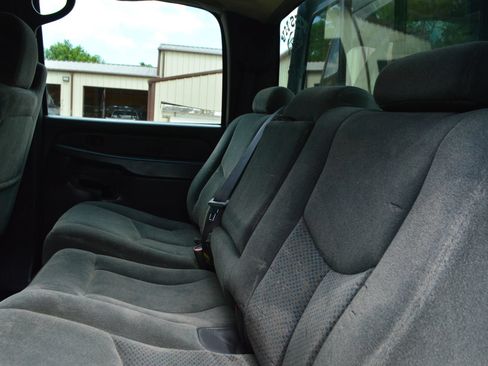 Used 2004 Chevrolet Silverado 2500 W/T w/ Skid Plate Package AWD/4WD image 20