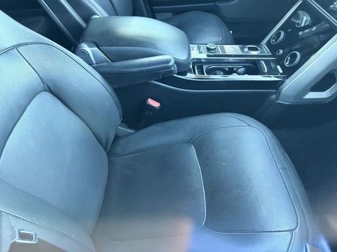 Used 2018 Land Rover Range Rover HSE image 4