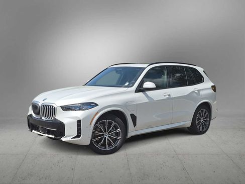 New 2026 BMW X5 xDrive50e w/ M Sport Package AWD/4WD image 1