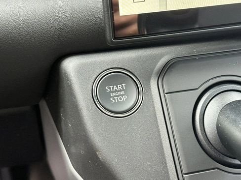 New 2026 Land Rover Defender 90 V8 AWD/4WD image 28