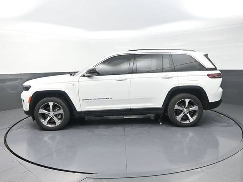 Used 2023 Jeep Grand Cherokee 4WD 4xe image 6