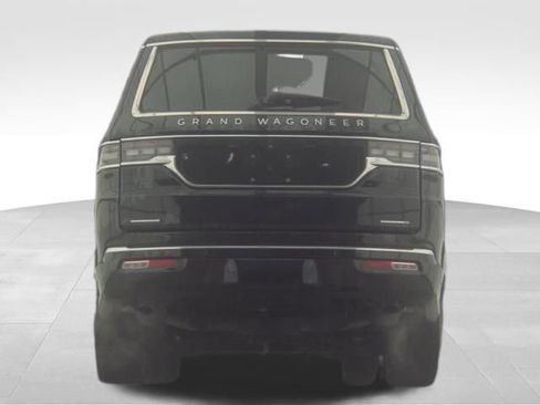 Used 2023 Jeep Grand Wagoneer Series II w/ Flexible Seating Group image 7