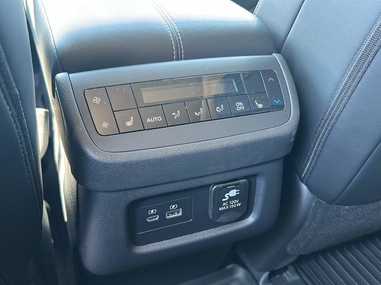 Used 2025 Nissan Pathfinder Platinum AWD/4WD image 22