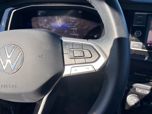 Used 2022 Volkswagen Jetta SE image 23