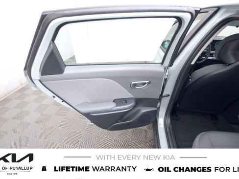 New 2025 Kia K4 EX image 11