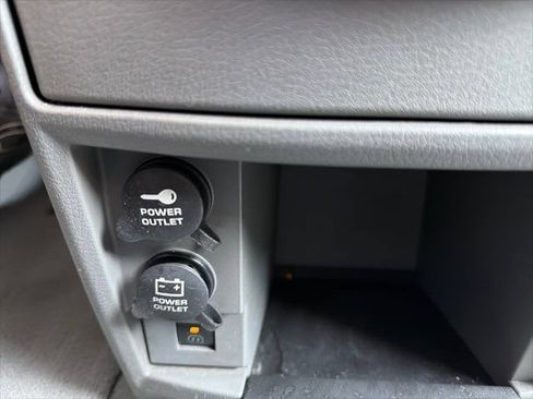 Used 2008 Dodge Grand Caravan SXT FWD image 26