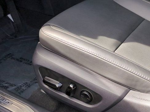 Used 2025 Lexus RX 350 FWD w/ Accessory Package image 12