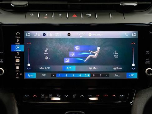 New 2026 Jeep Grand Cherokee 4WD image 12