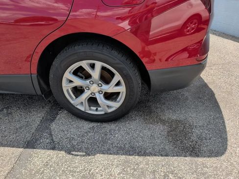 Used 2020 Chevrolet Equinox LT FWD image 11