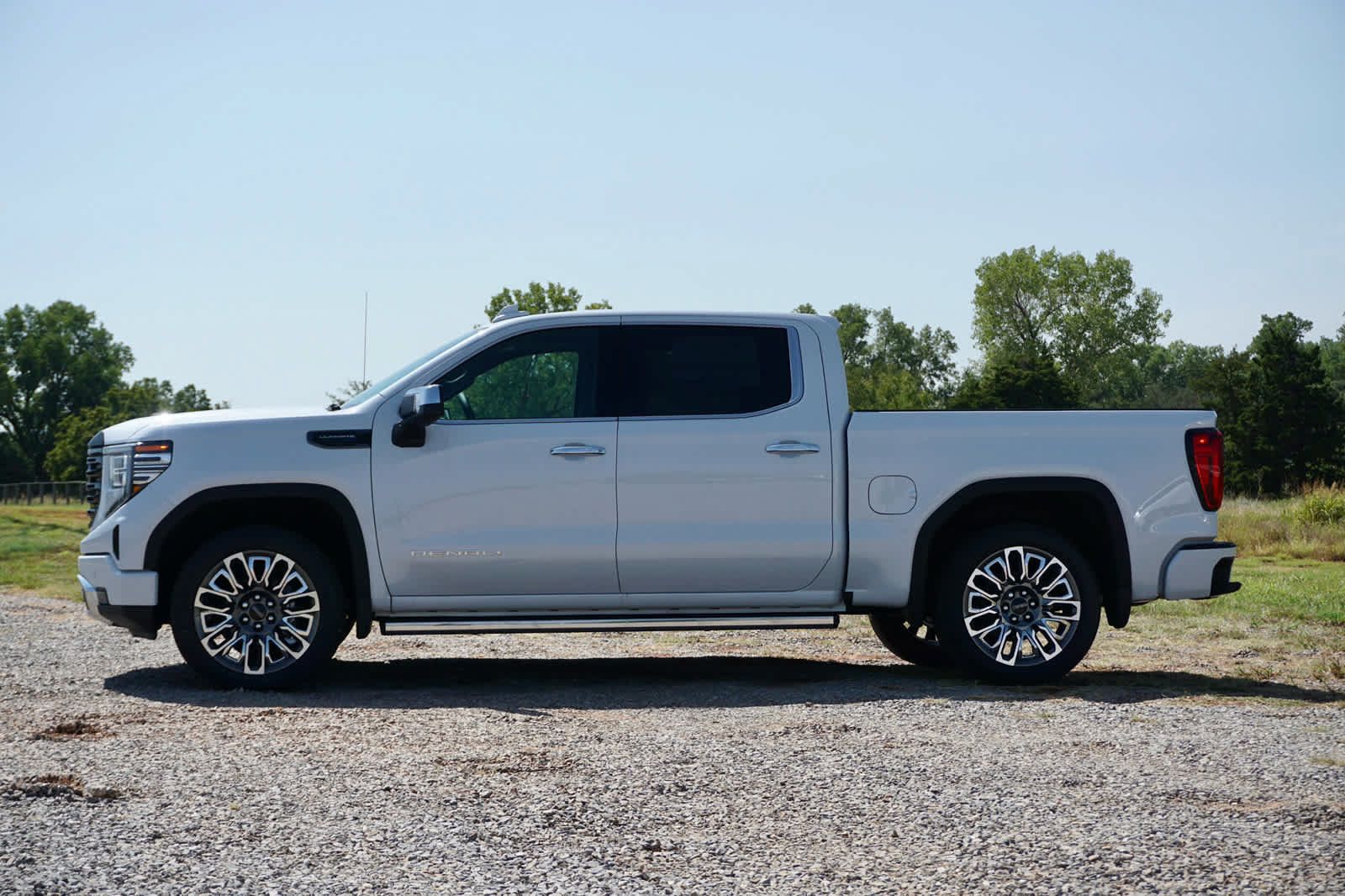 New 2026 GMC Sierra 1500 Denali Ultimate AWD/4WD image 4