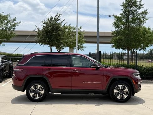 Used 2024 Jeep Grand Cherokee Limited 4xe AWD/4WD image 5