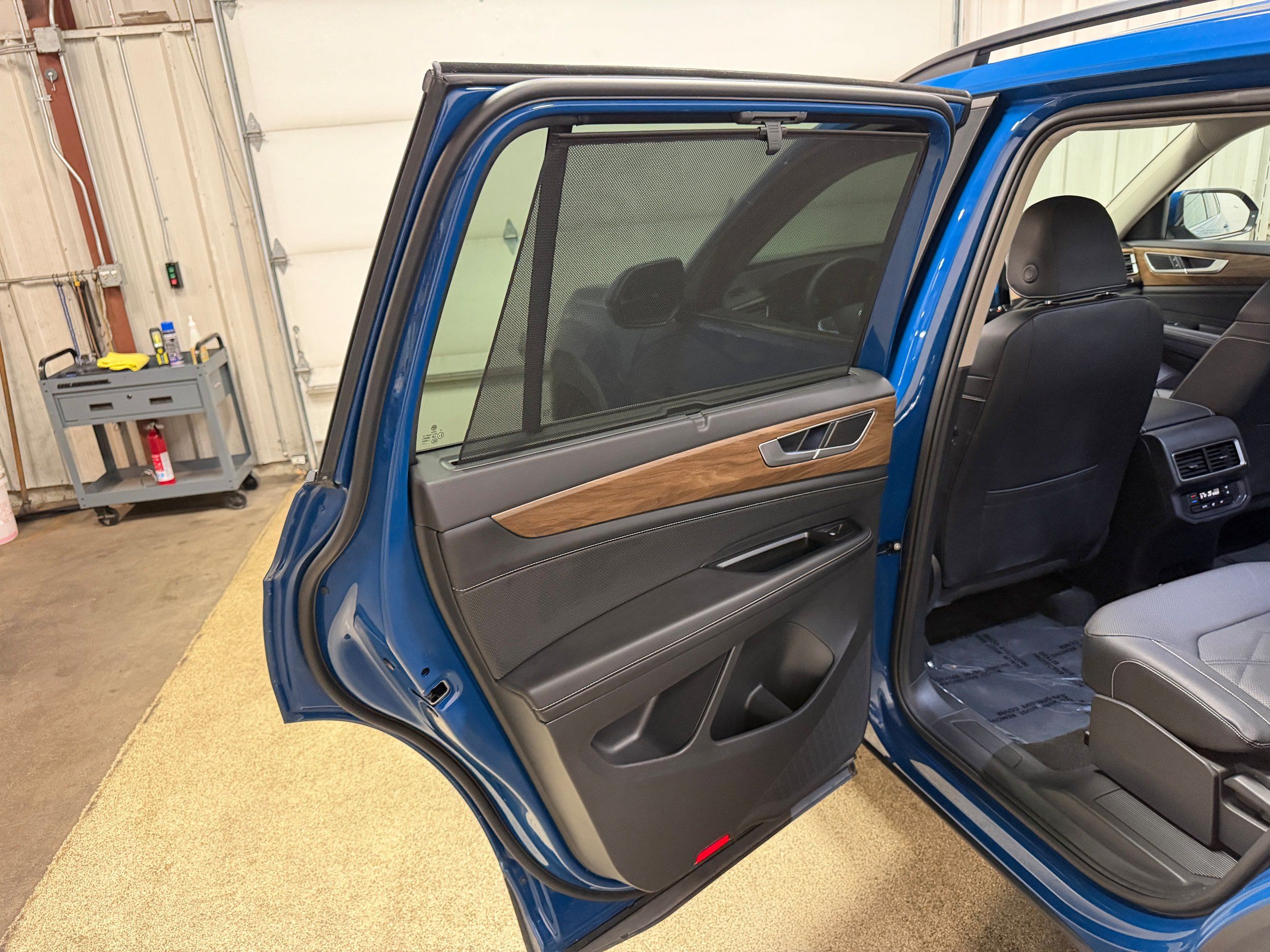 Used 2026 Volkswagen Atlas SE AWD/4WD image 12