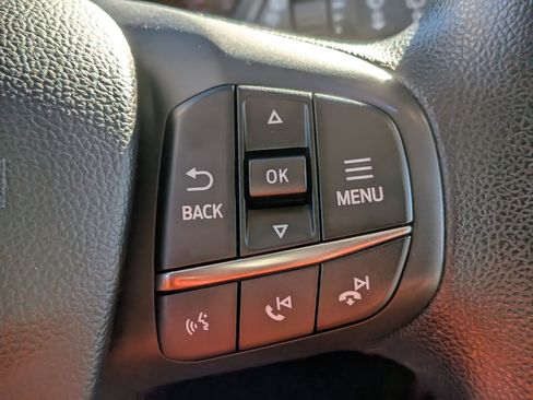 Used 2020 Ford Escape SE image 23