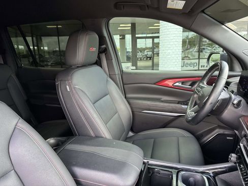 Used 2025 Chevrolet Traverse Z71 w/ Enhanced Driving Package image 10