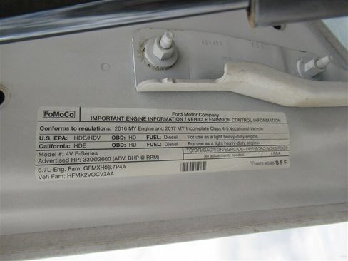 Used 2017 Ford F550 2WD Regular Cab Super Duty image 14