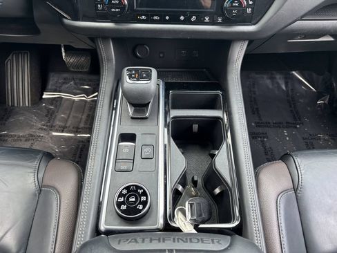 Used 2023 Nissan Pathfinder Platinum w/ Cargo Package AWD/4WD image 20