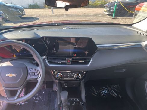 Used 2025 Chevrolet TrailBlazer LT image 18