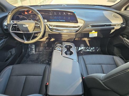 New 2026 Cadillac Lyriq Sport AWD/4WD image 17
