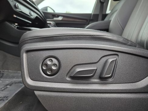 Used 2024 Audi Q5 2.0T Premium AWD/4WD image 17